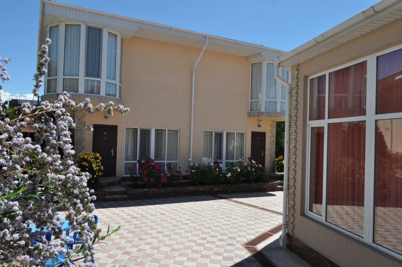 Zlata Inn Tamchy Buitenkant foto