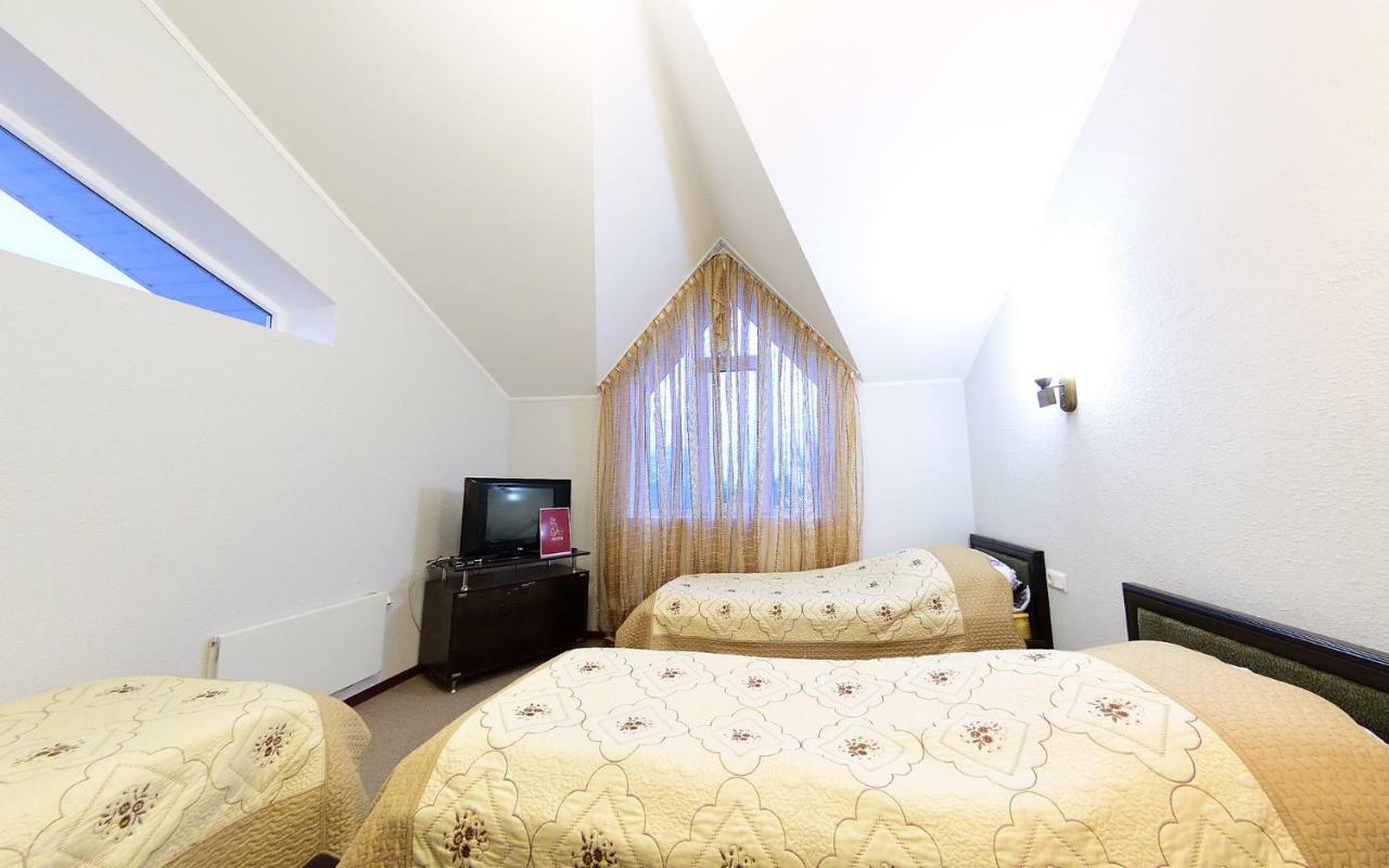 Zlata Inn Tamchy Buitenkant foto