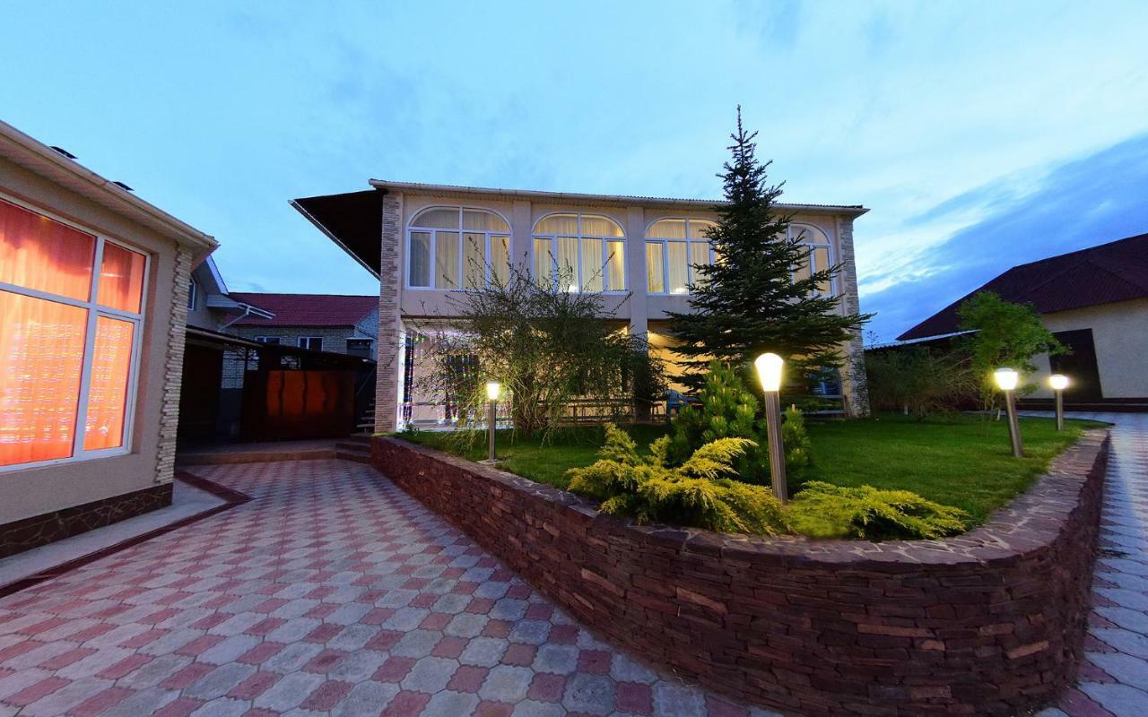 Zlata Inn Tamchy Buitenkant foto