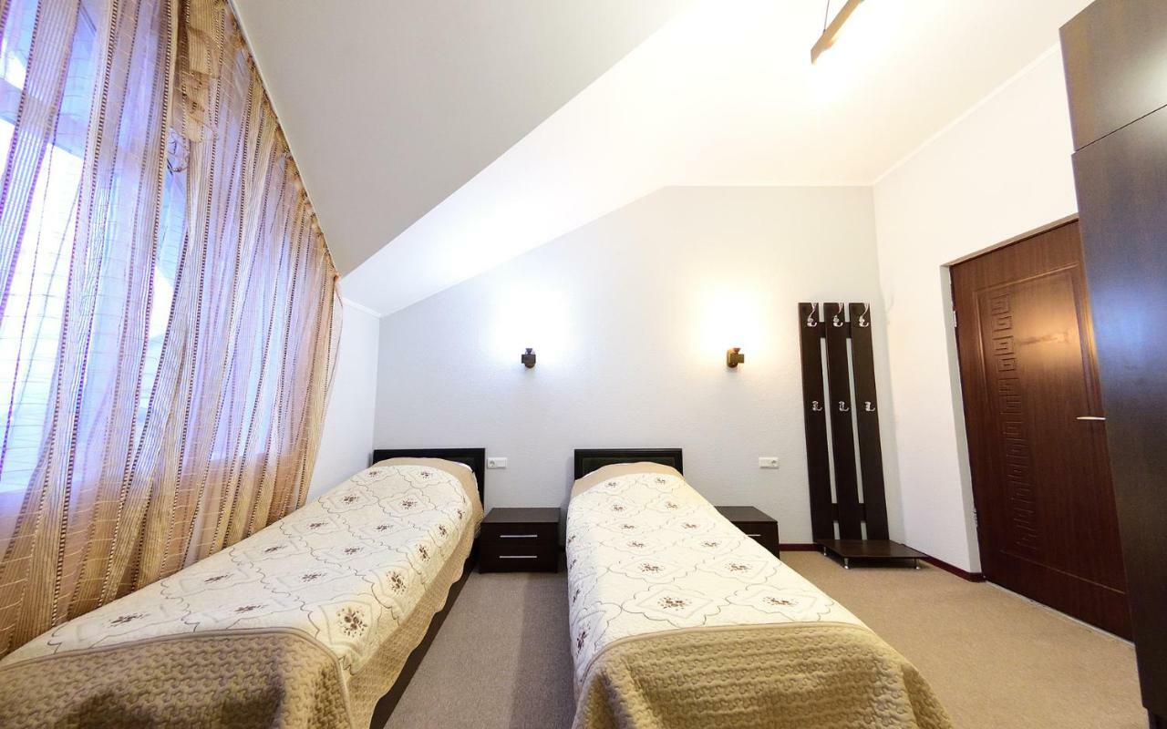 Zlata Inn Tamchy Buitenkant foto