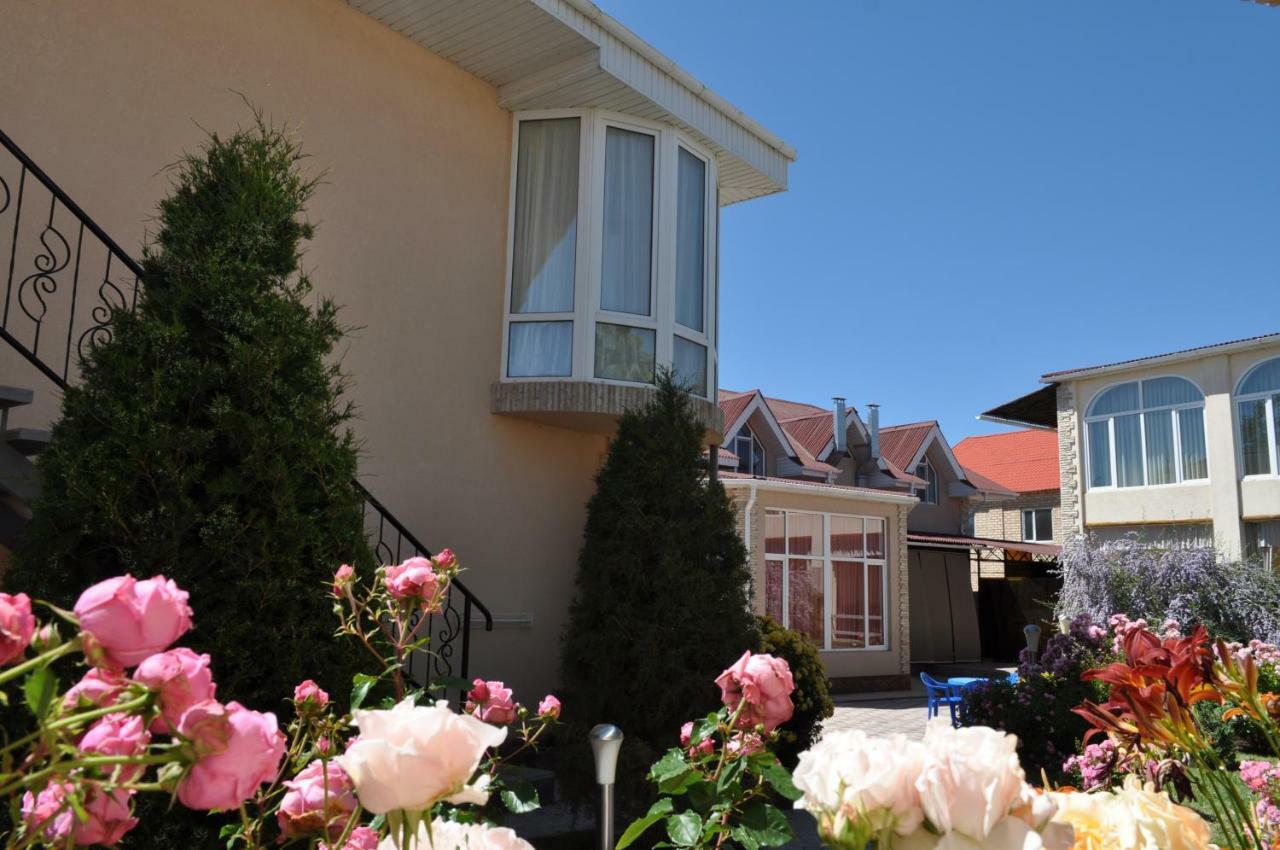 Zlata Inn Tamchy Buitenkant foto