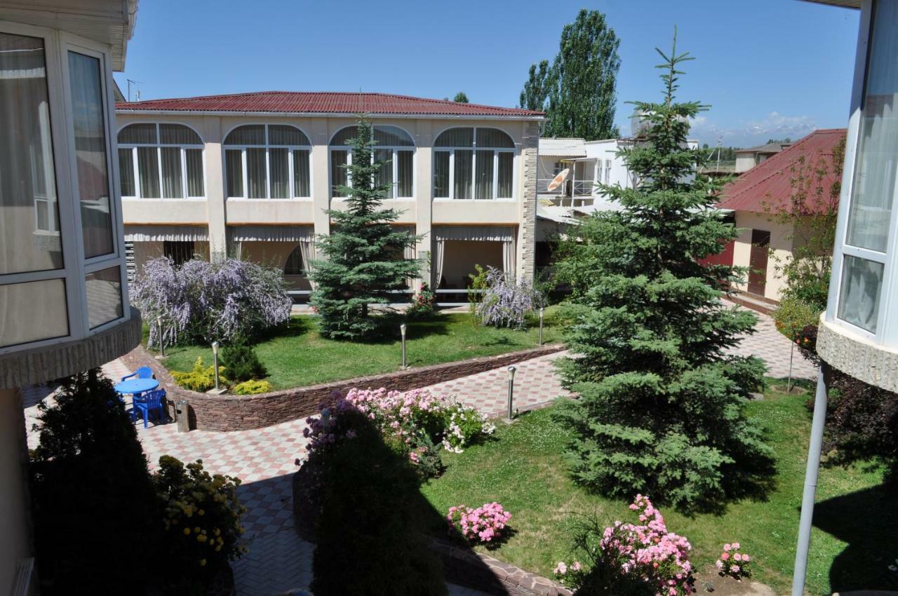 Zlata Inn Tamchy Buitenkant foto