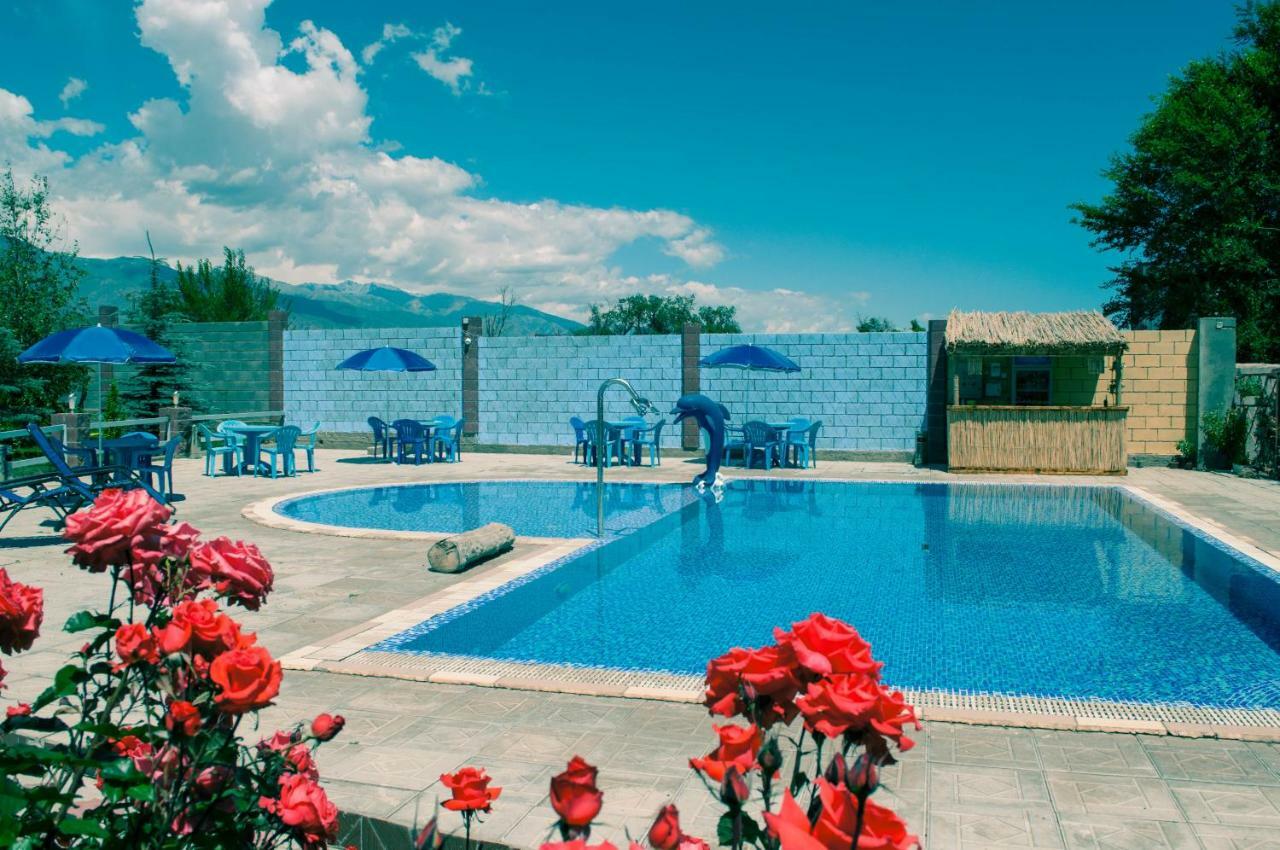 Zlata Inn Tamchy Buitenkant foto