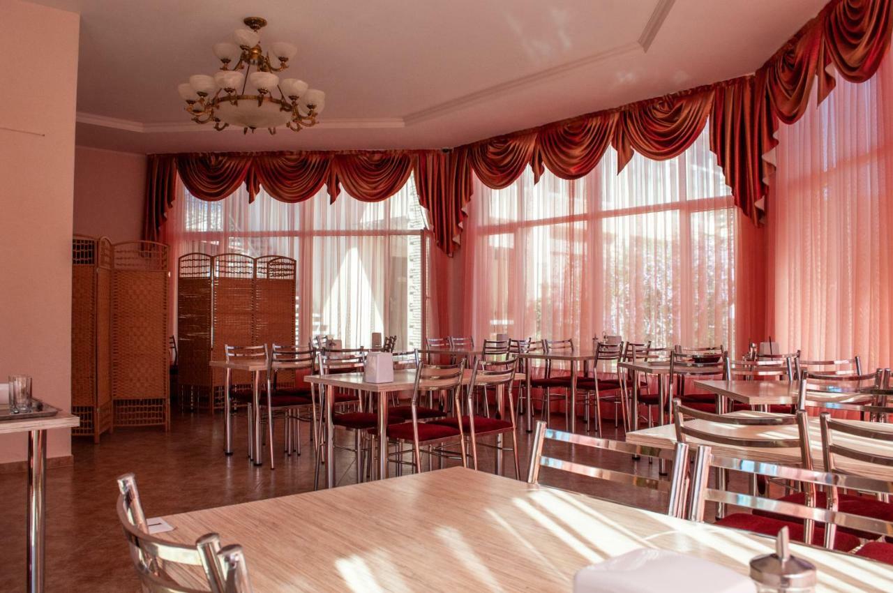 Zlata Inn Tamchy Buitenkant foto